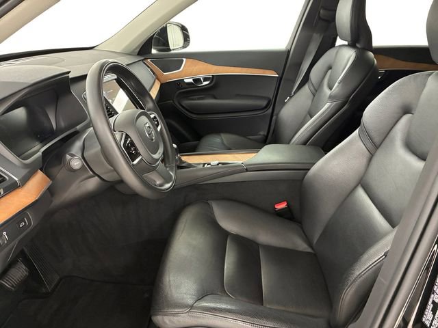 Used 2022 Volvo XC90 T5 Momentum image 12