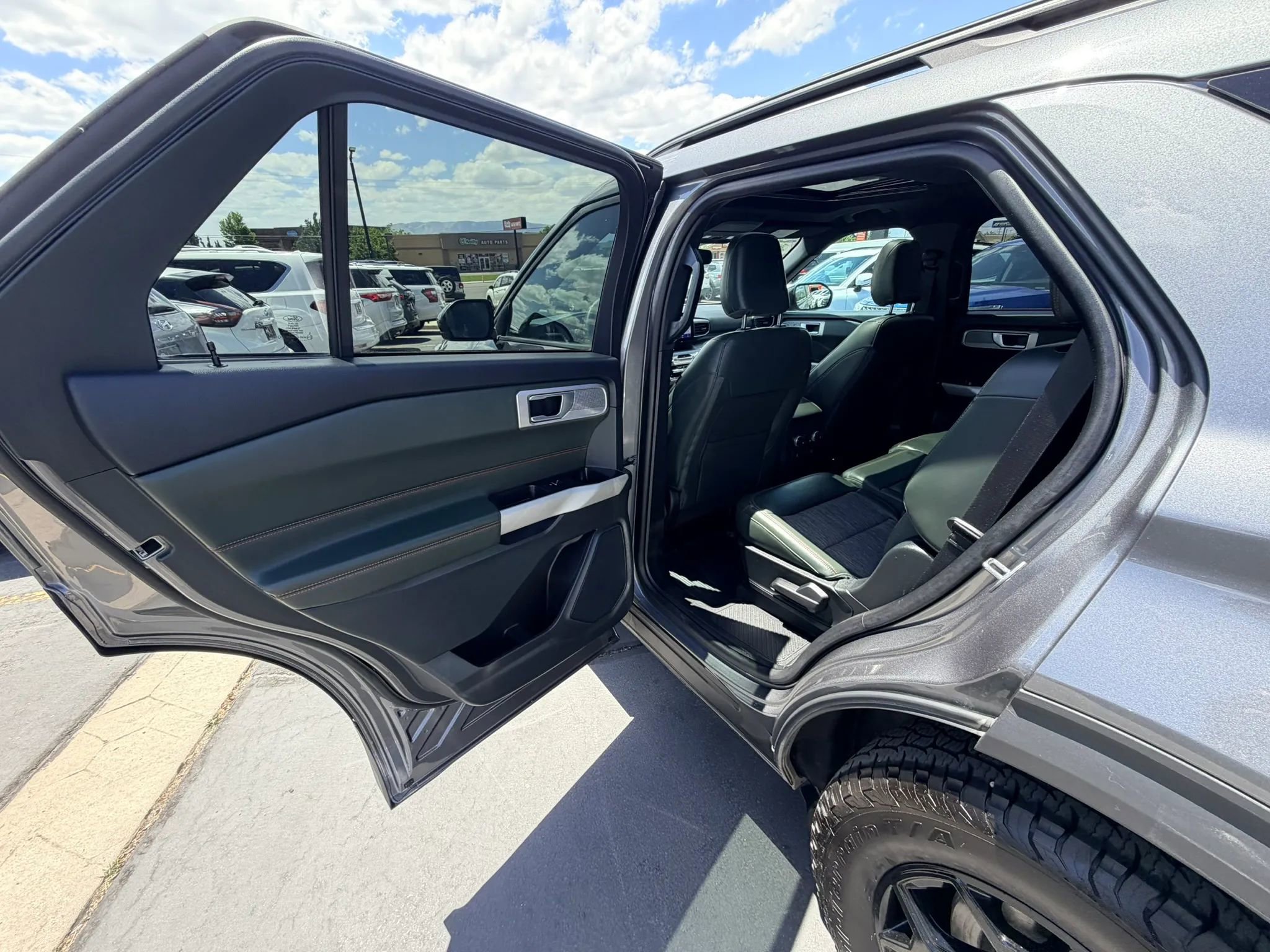 Used 2024 Ford Explorer Timberline w/ Timberline Technology Package AWD/4WD image 23
