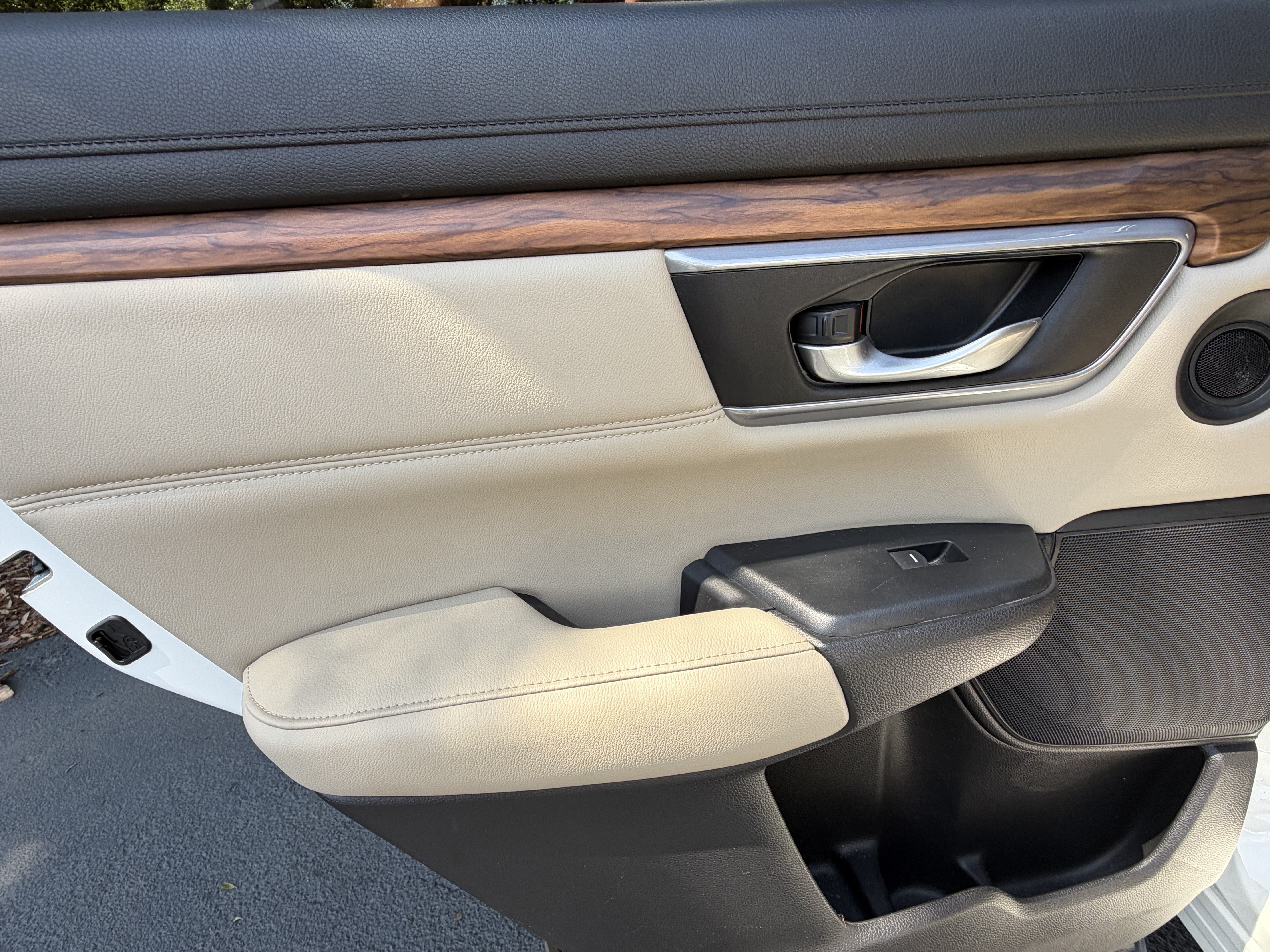 Used 2017 Honda CR-V EX-L image 29