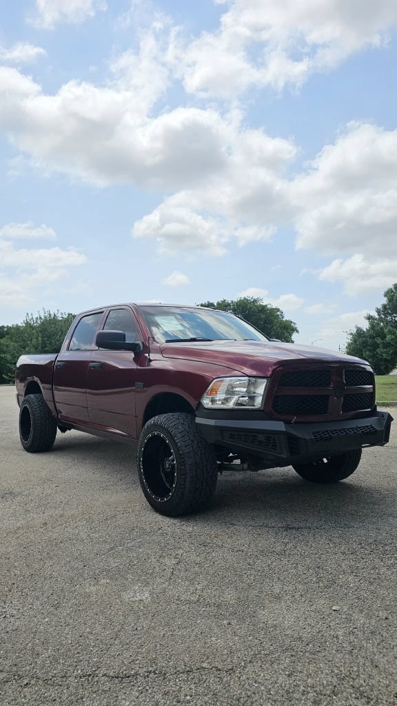 Used 2017 RAM 1500 Express AWD/4WD image 3