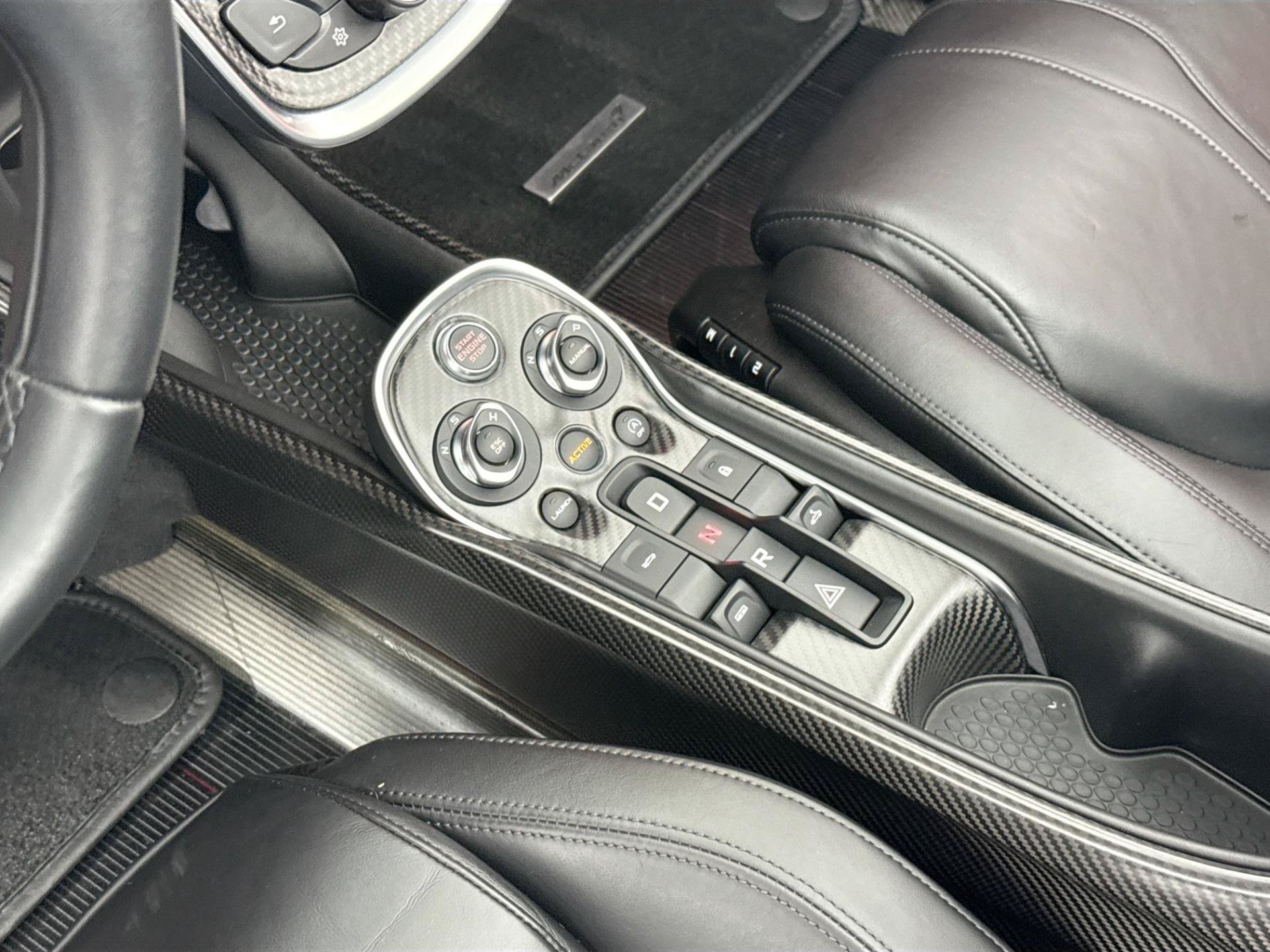 Used 2020 McLaren 600LT Spider RWD image 33