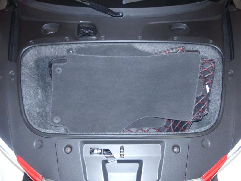 Used 2014 Audi R8 V8 w/ Convenience Package image 29