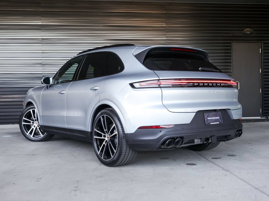 Certified 2026 Porsche Cayenne AWD/4WD image 3