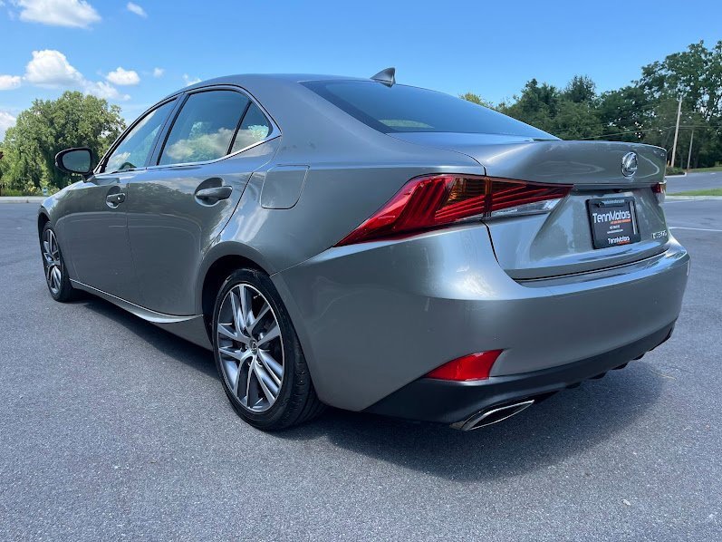 Used 2019 Lexus IS 300 image 39