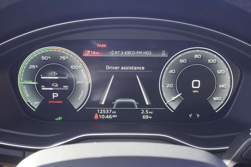 Used 2023 Audi Q5 e Premium w/ Convenience Package image 11