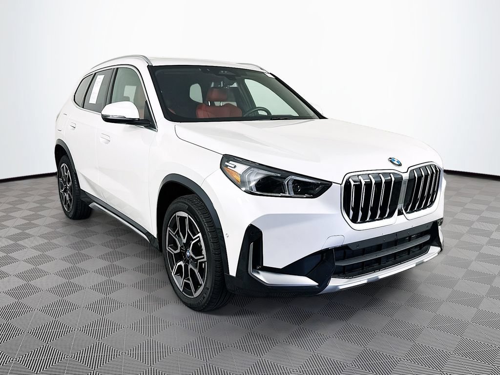 Used 2025 BMW X1 xDrive28i AWD/4WD image 1