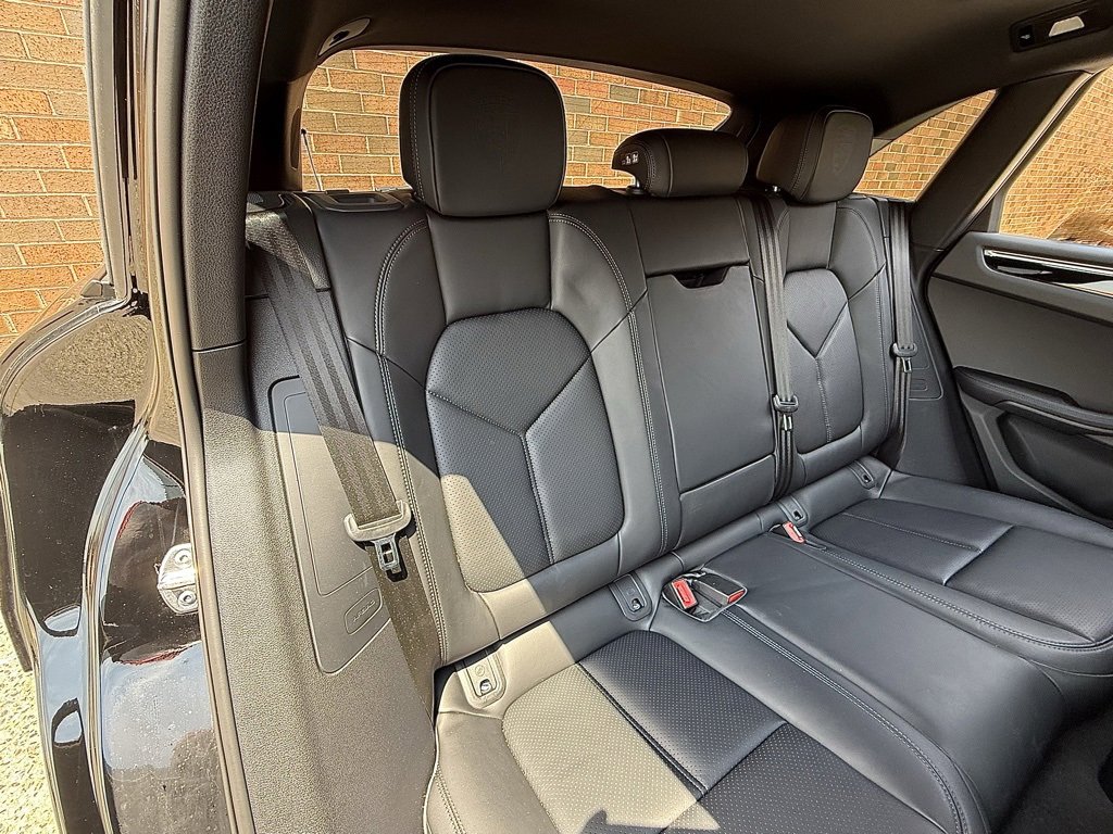 Certified 2024 Porsche Macan image 24