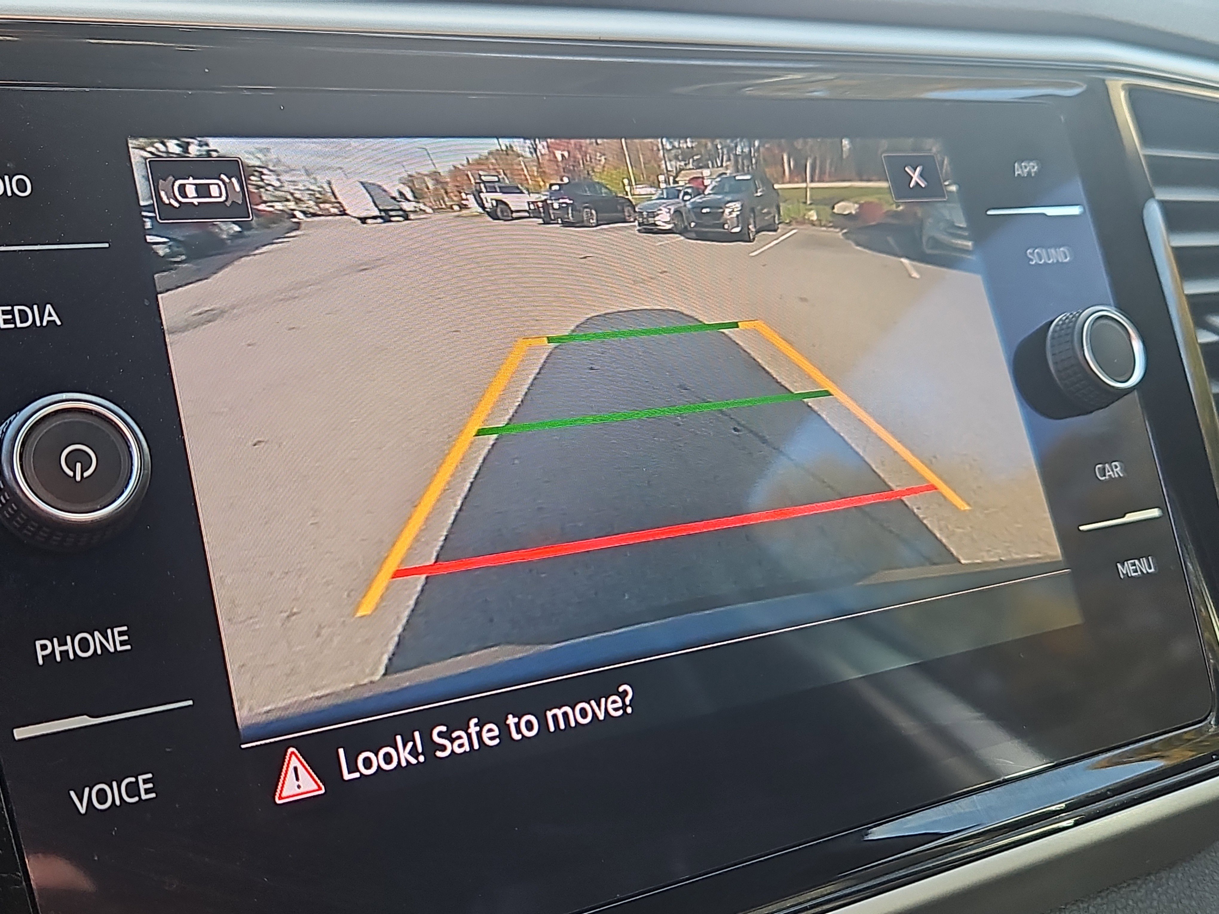 Certified 2022 Volkswagen Atlas SE image 8