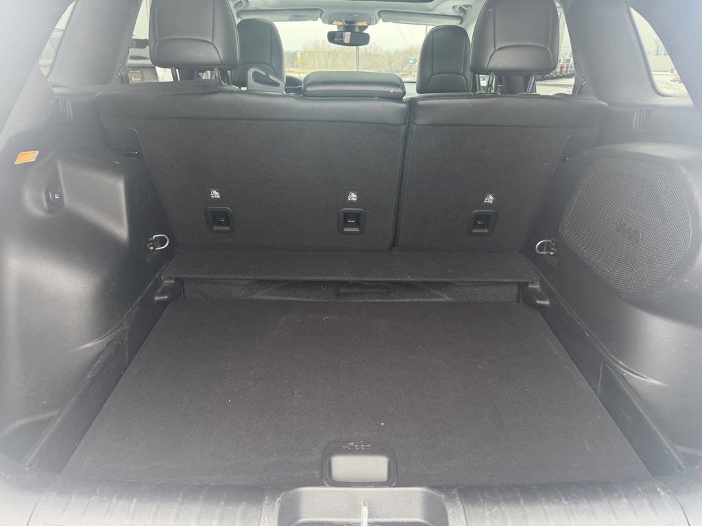 Used 2021 Jeep Cherokee Limited image 6