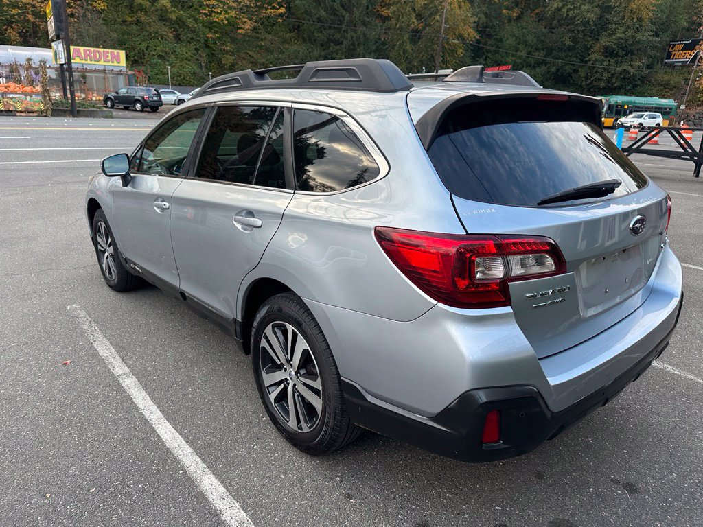 Used 2019 Subaru Outback 2.5i Limited AWD/4WD image 7