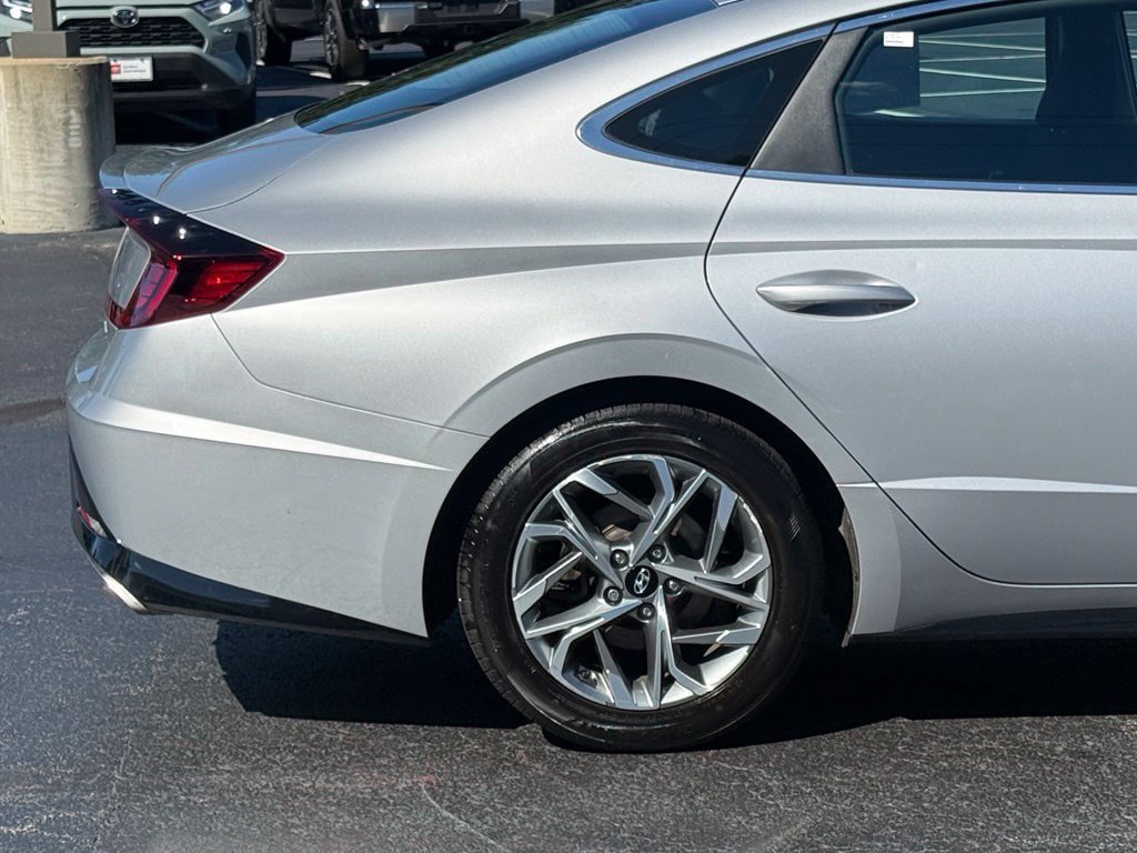 Used 2023 Hyundai Sonata SEL w/ Cargo Package FWD image 9