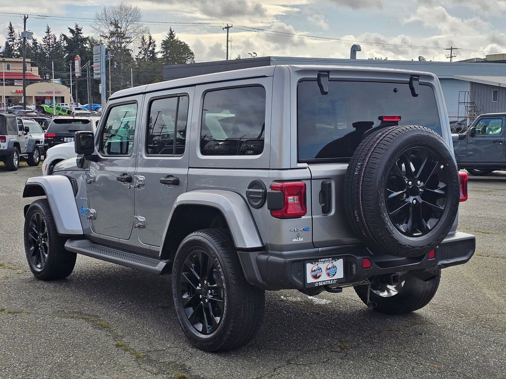 Used 2021 Jeep Wrangler Unlimited Sahara w/ Cold Weather Group image 6