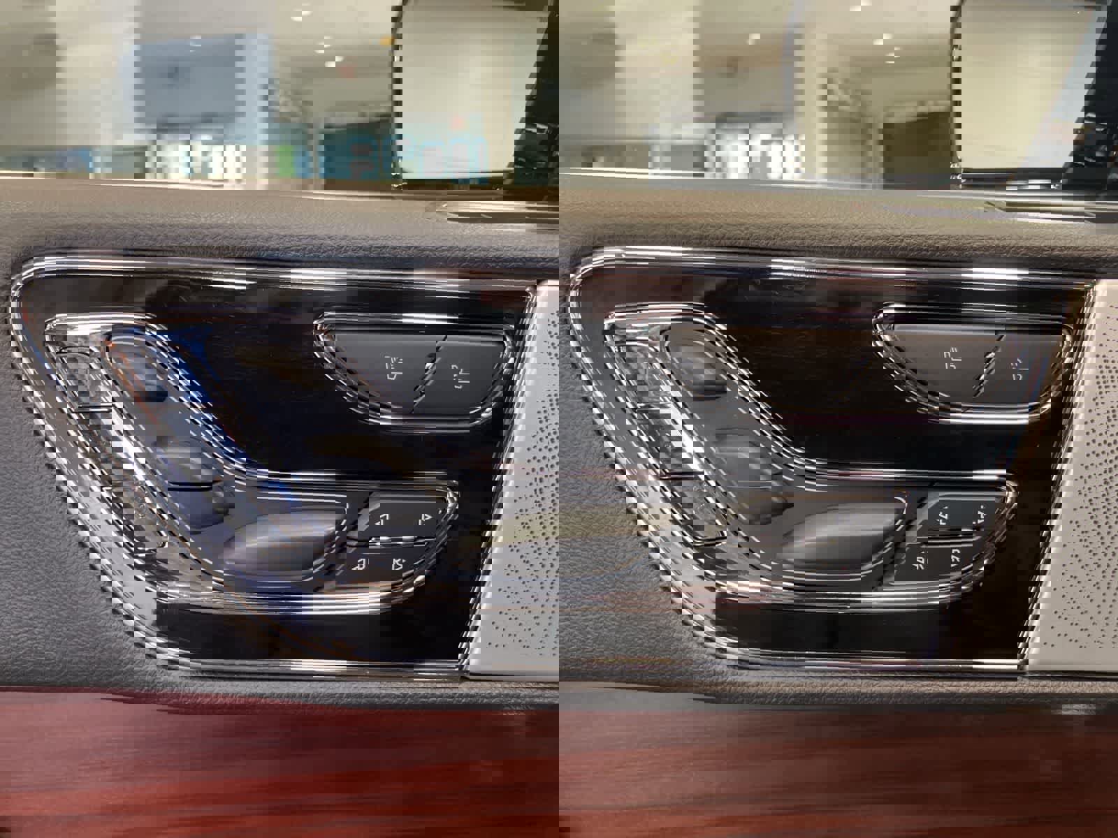 Used 2023 Lincoln Navigator Reserve w/ Equipment Group 201A image 14