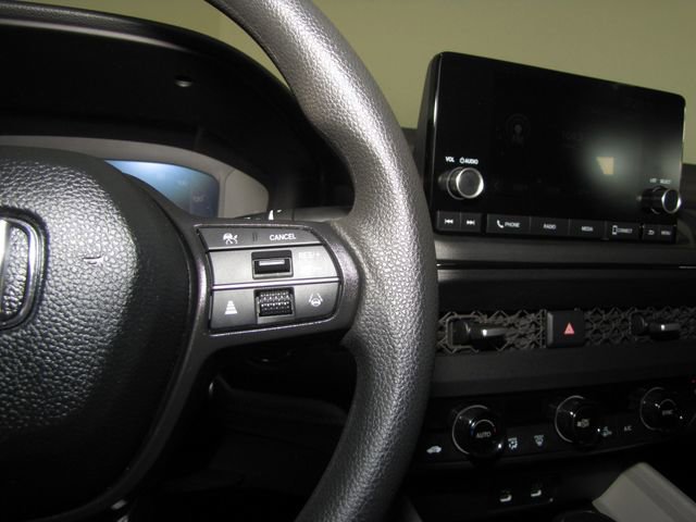 Certified 2025 Honda Accord SE image 6