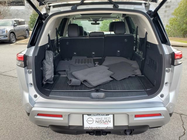 Certified 2025 Nissan Pathfinder Platinum w/ Cargo Package image 11