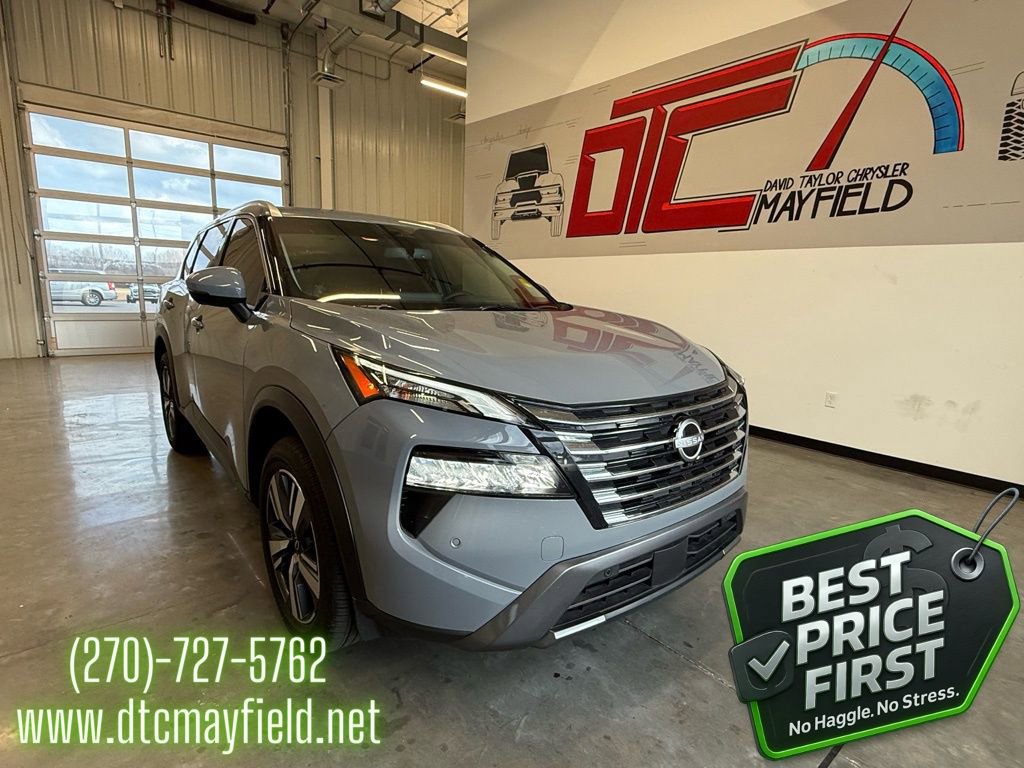 Used 2025 Nissan Rogue SL w/ SL Premium Package image 1