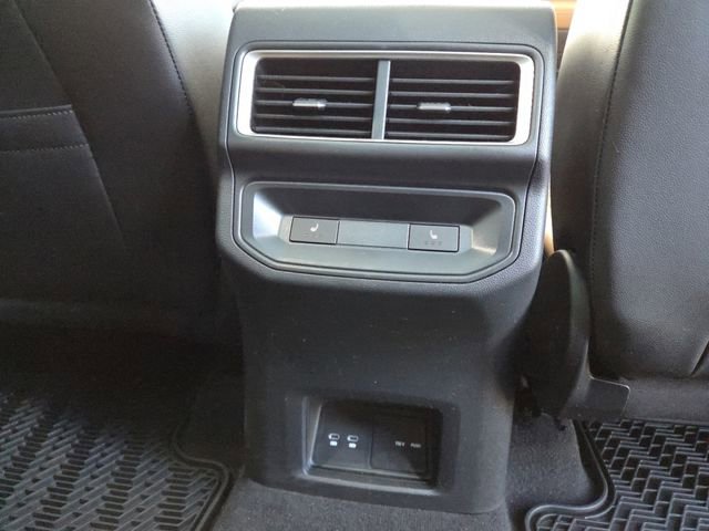 Used 2024 Volkswagen Atlas Cross Sport SEL R-Line image 15