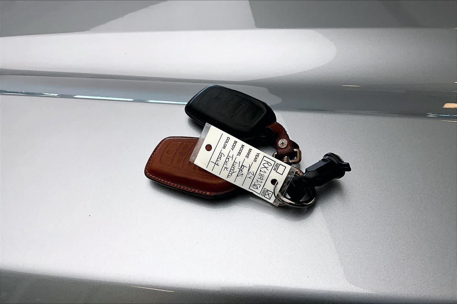 Used 2024 Toyota Tundra Platinum AWD/4WD image 15
