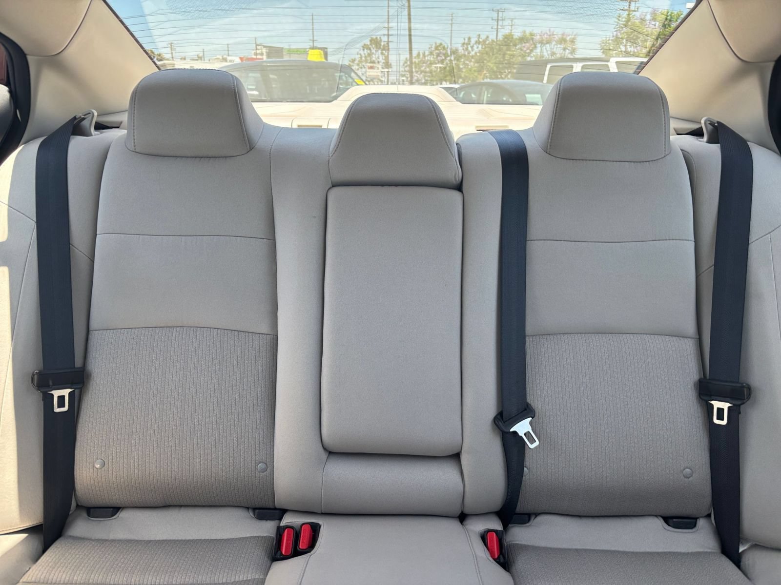 Used 2025 Nissan Altima 2.5 SV FWD image 39
