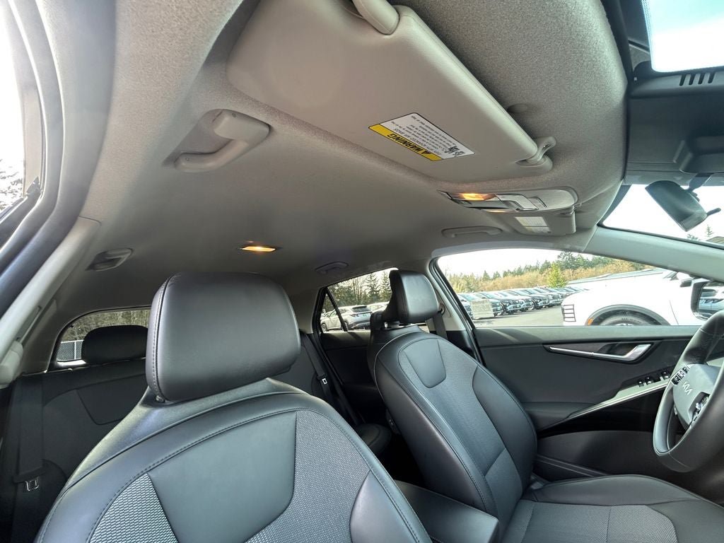 Used 2025 Kia Niro Wind FWD image 27