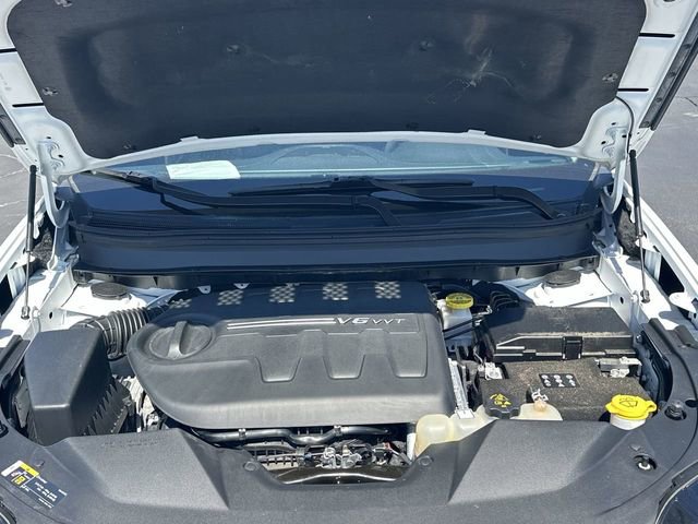 Used 2021 Jeep Cherokee Limited w/ Elite Package AWD/4WD image 30