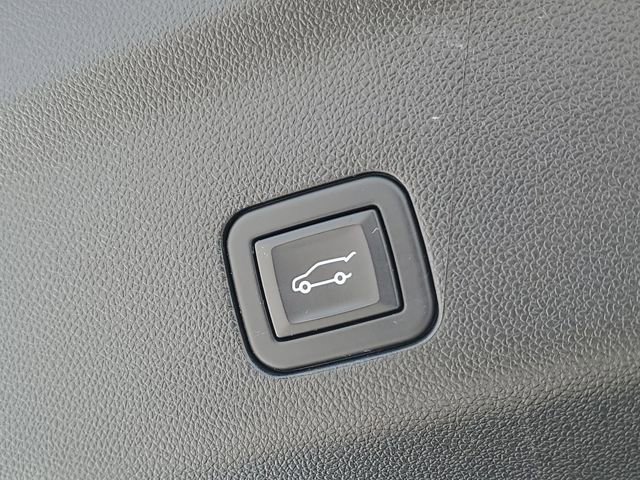 Used 2023 Chevrolet Tahoe High Country image 36