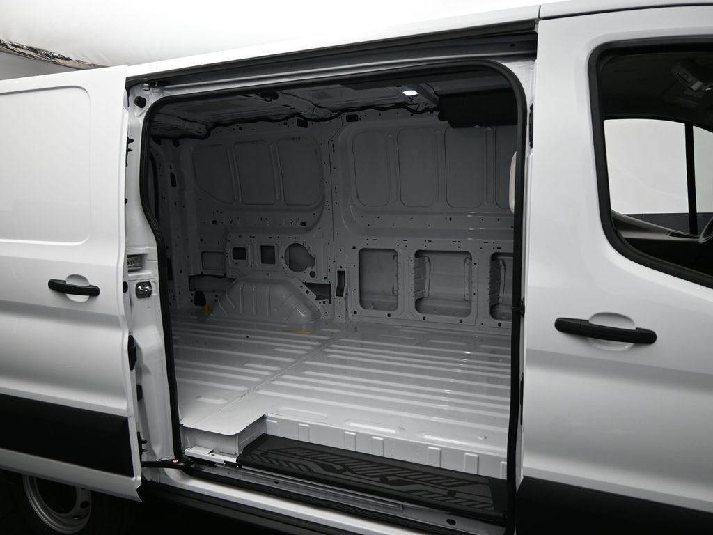 New 2026 Ford Transit 250 Low Roof RWD image 19