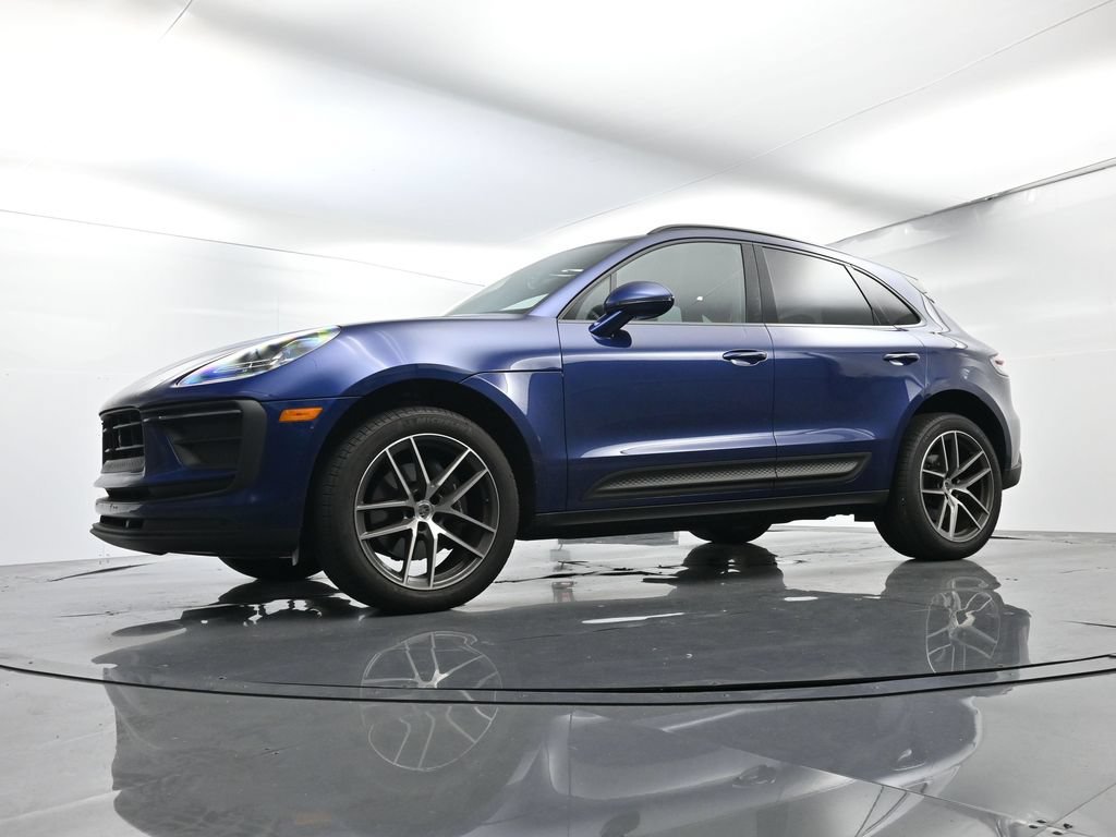 Certified 2024 Porsche Macan AWD/4WD image 45