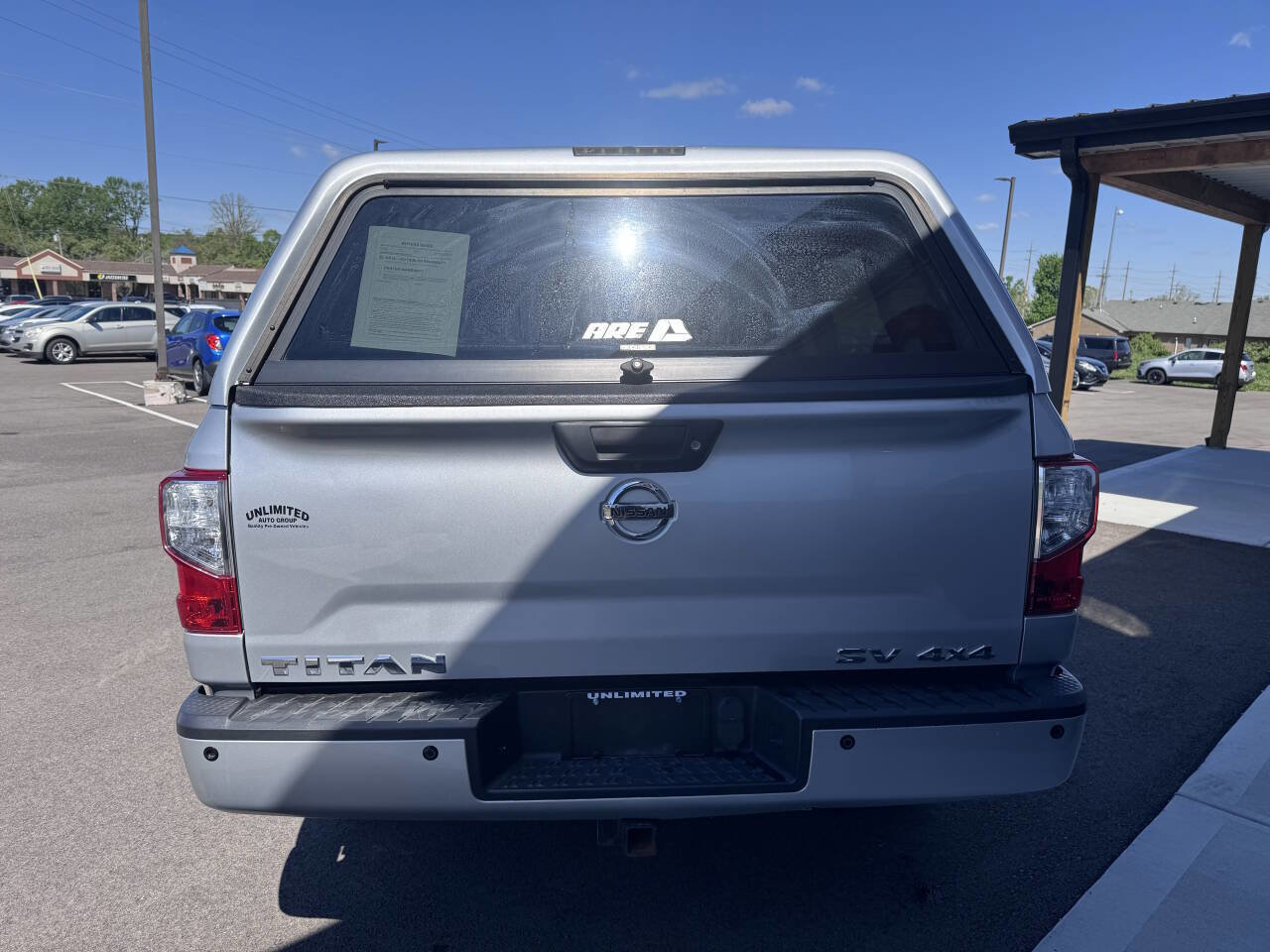 Used 2018 Nissan Titan SV w/ SV Convenience Package AWD/4WD image 7