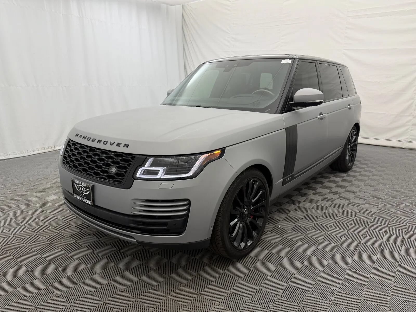 Used 2018 Land Rover Range Rover Long Wheelbase Autobiography AWD/4WD image 2