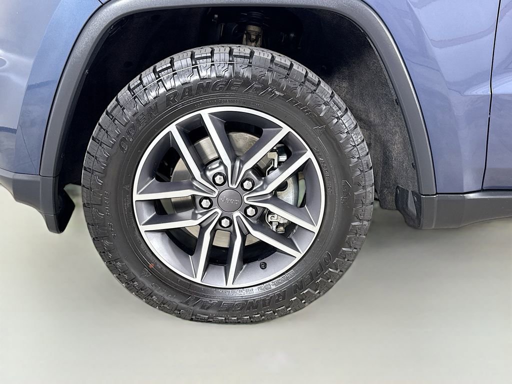 Used 2020 Jeep Grand Cherokee Limited w/ Luxury Group II image 38