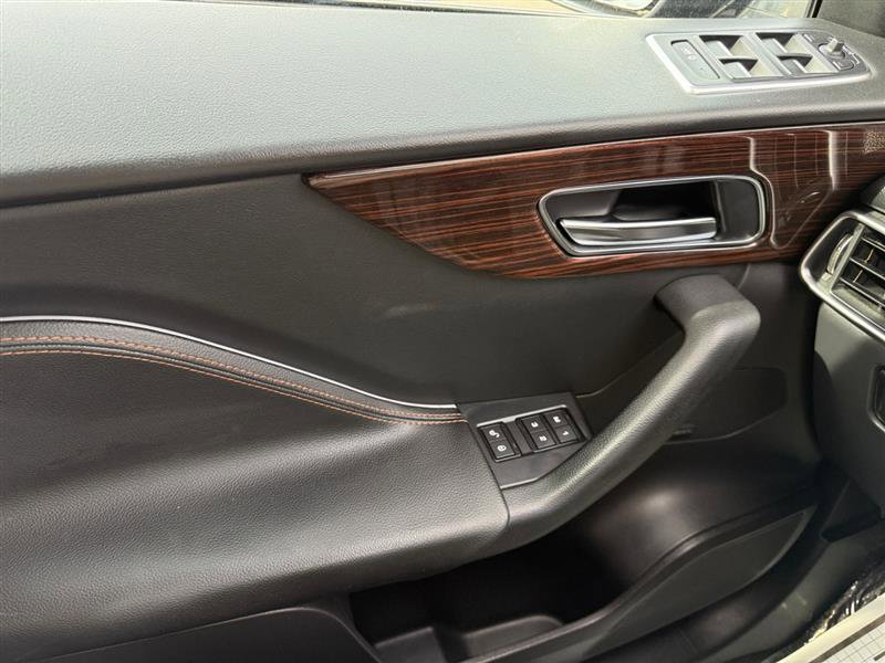Used 2018 Jaguar F-PACE Prestige image 30