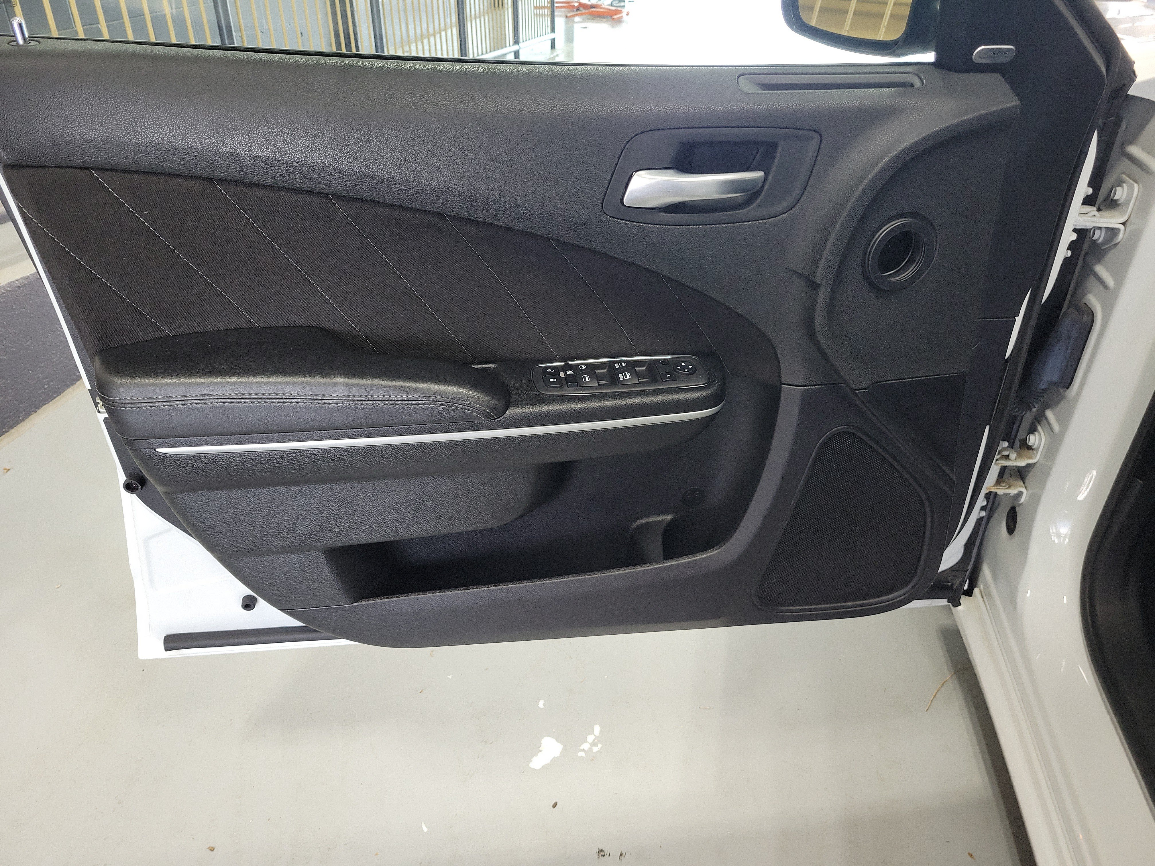 Used 2023 Dodge Charger SXT RWD image 18