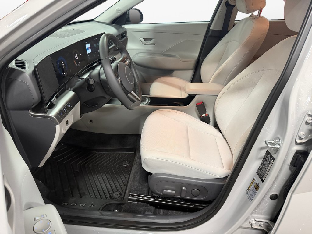 Used 2025 Hyundai Kona SEL AWD/4WD image 17