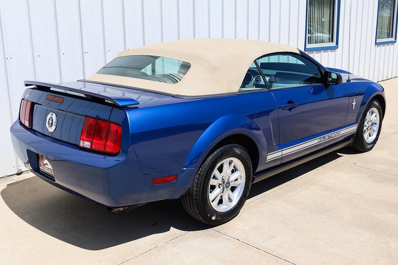 Used 2007 Ford Mustang Premium RWD image 5