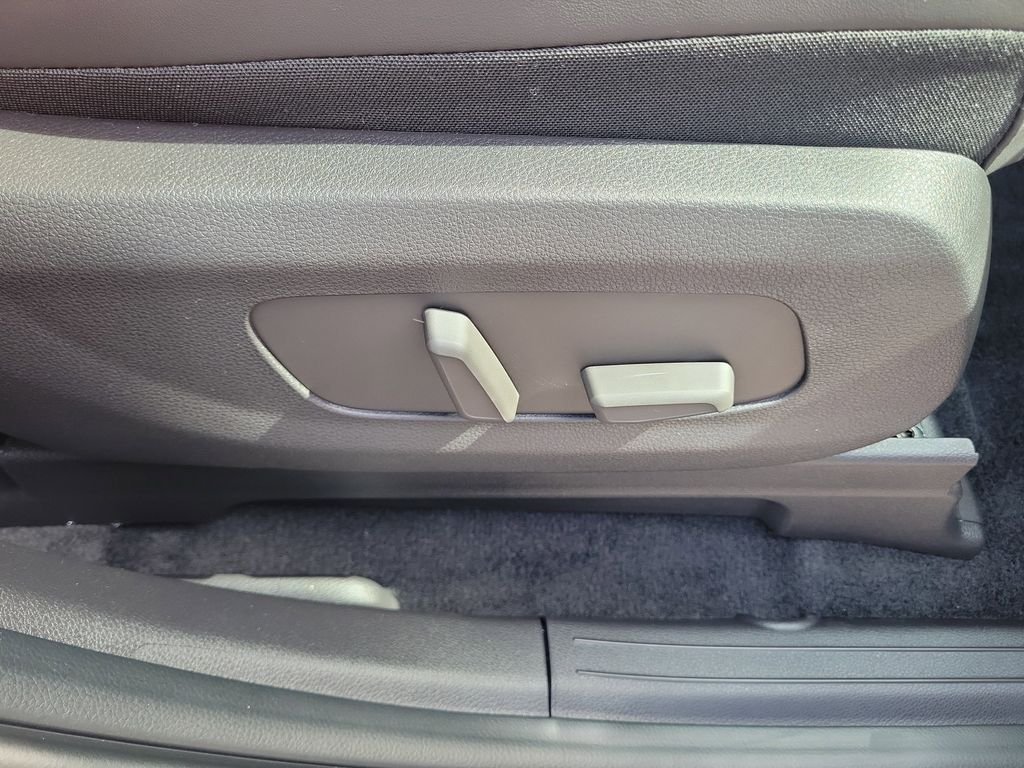 New 2026 Kia Carnival SX FWD image 9