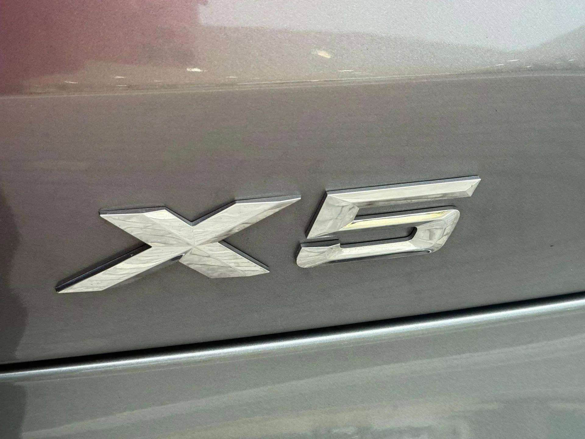 Used 2024 BMW X5 xDrive40i w/ M Sport Package image 12