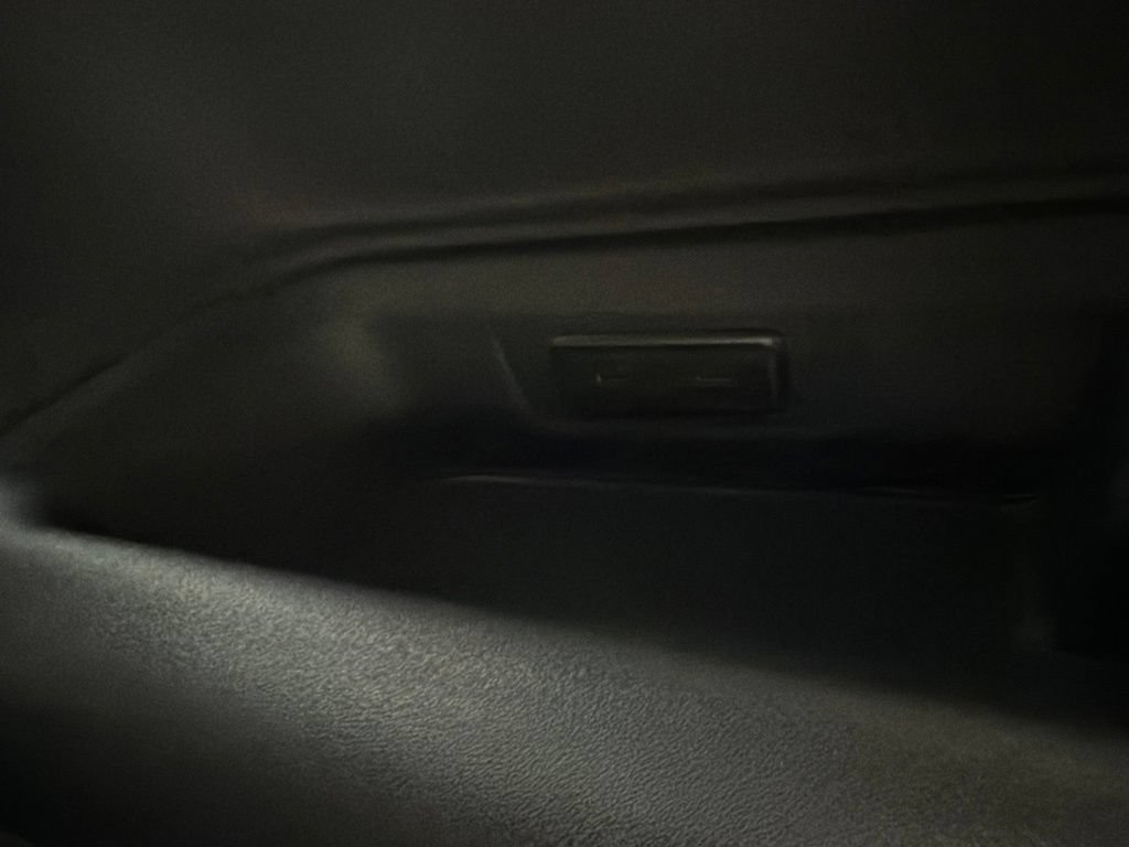 New 2026 Lincoln Navigator Premiere AWD/4WD image 32