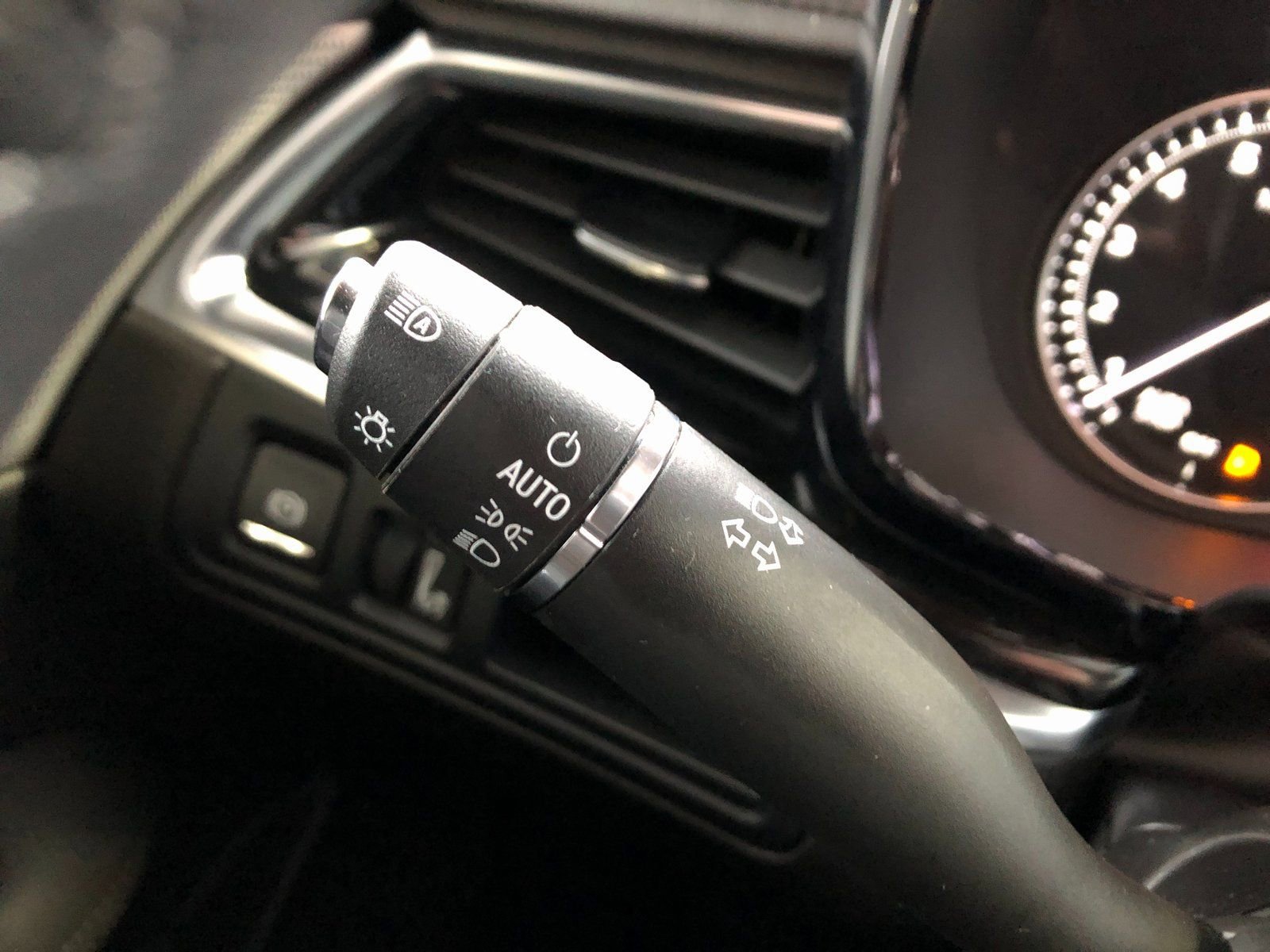 Certified 2023 Cadillac XT6 Sport image 34