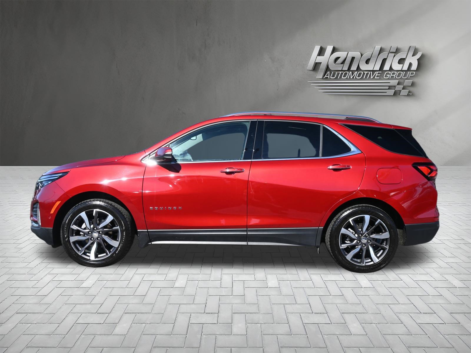 Used 2024 Chevrolet Equinox Premier FWD image 7