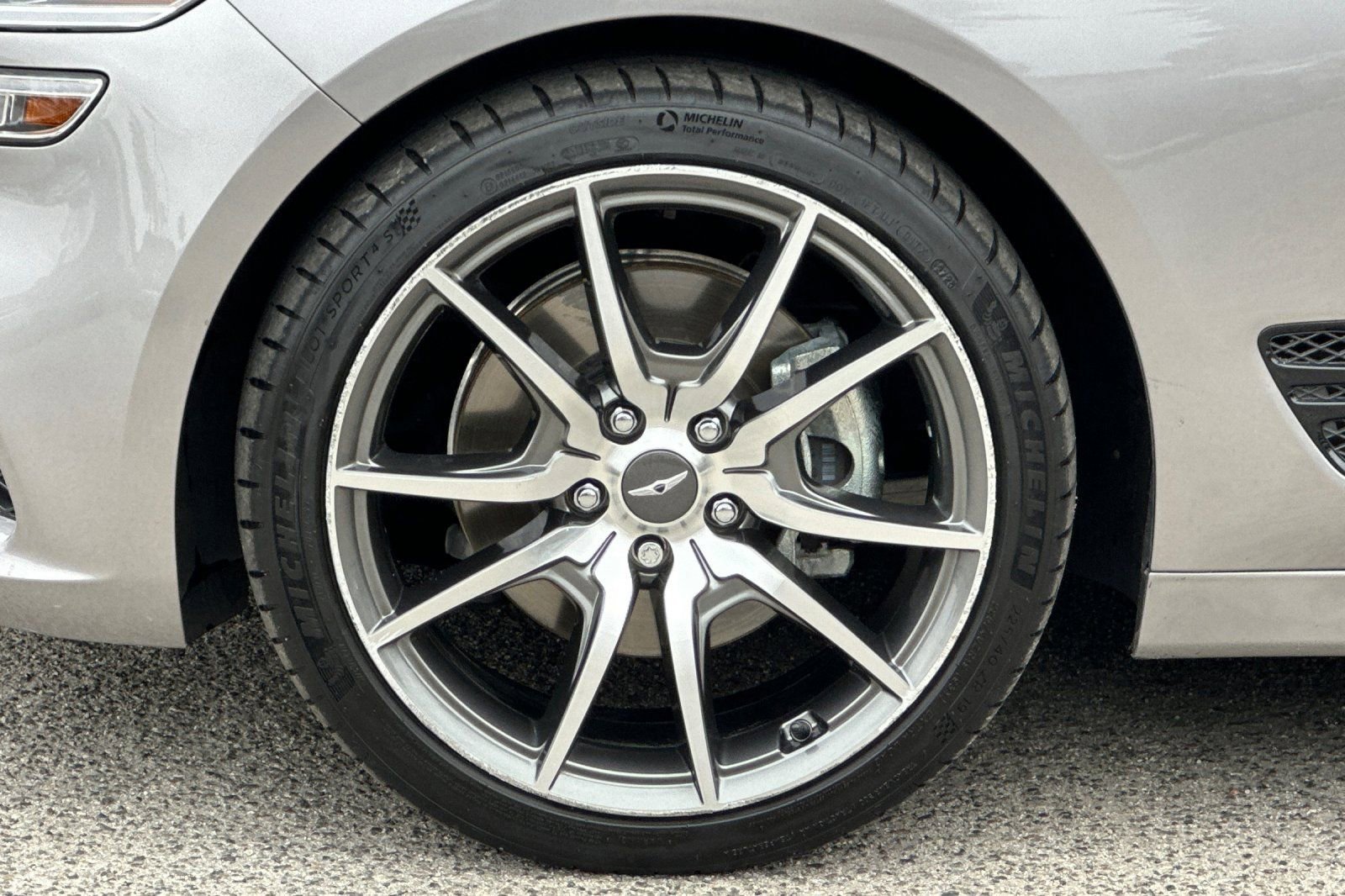 Used 2023 Genesis G70 2.0T RWD image 33