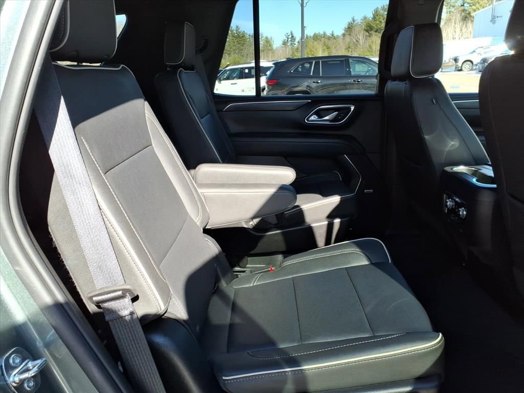 Used 2024 GMC Yukon SLT image 9