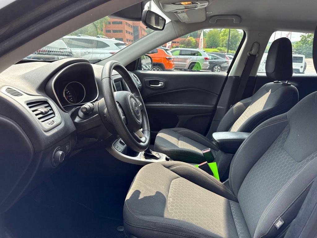 Used 2019 Jeep Compass Sport FWD image 9