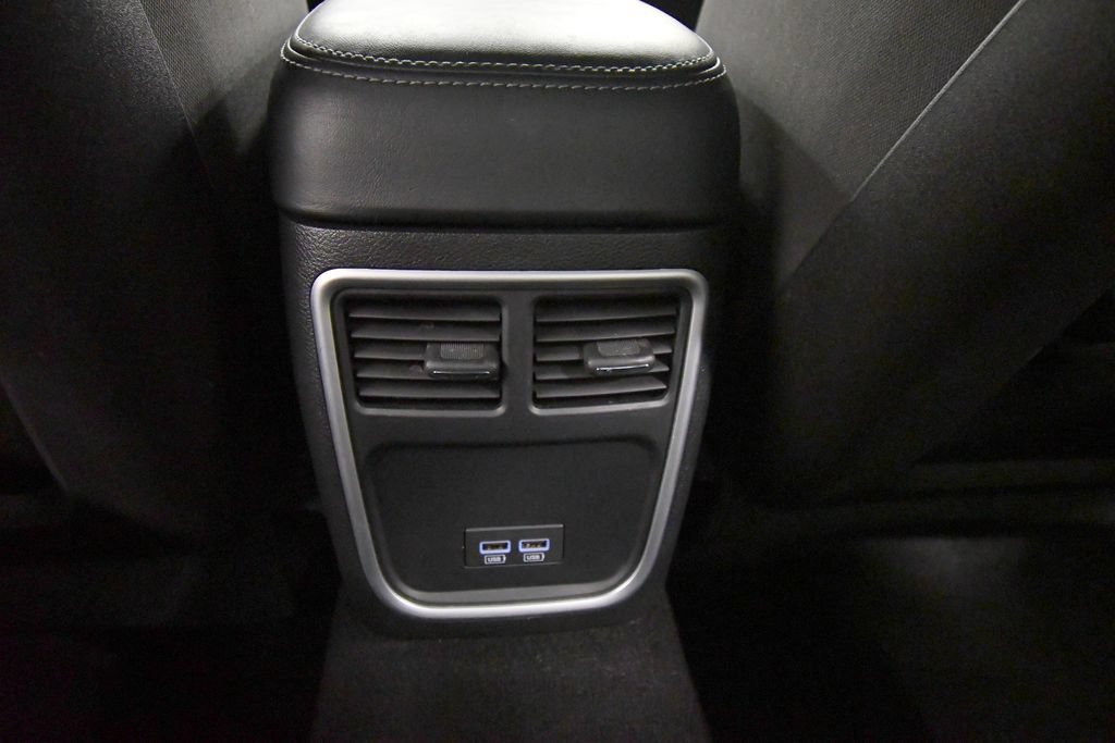 Used 2023 Dodge Charger Scat Pack w/ Technology Group RWD image 17
