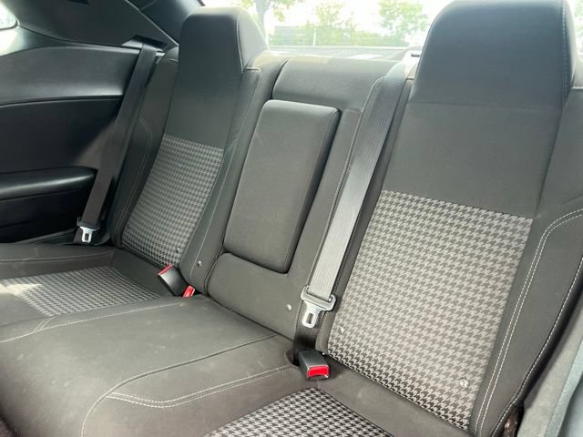 Used 2018 Dodge Challenger R/T w/ Driver Convenience Group RWD image 28