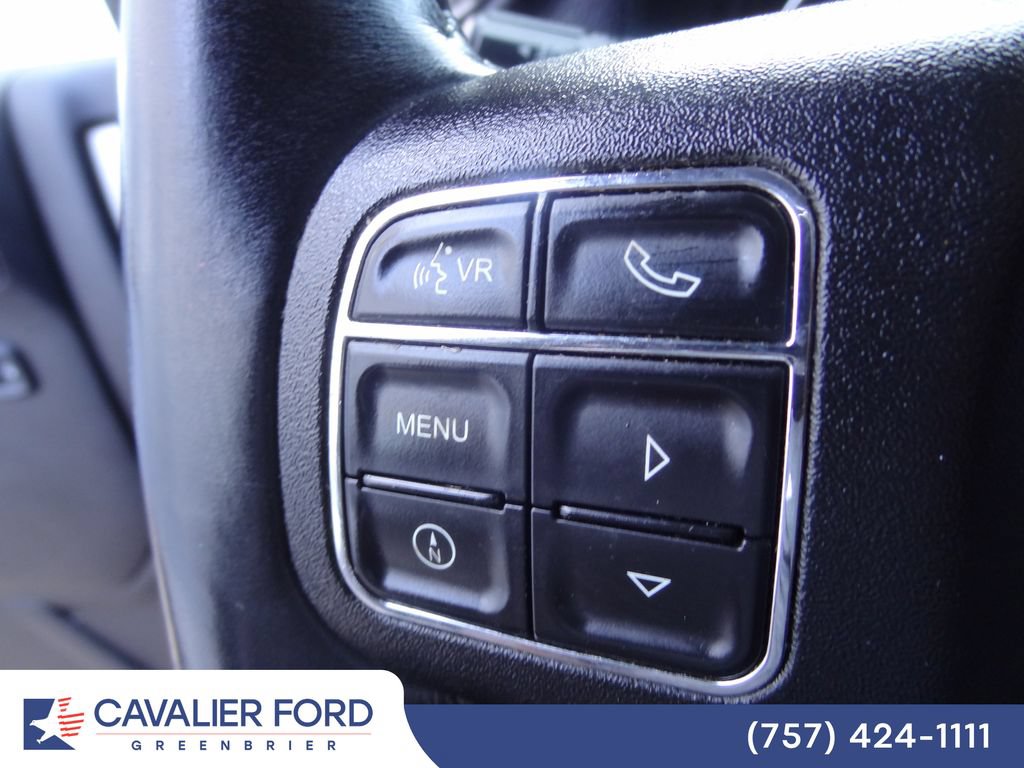 Used 2016 Jeep Wrangler Sahara w/ Connectivity Group AWD/4WD image 18
