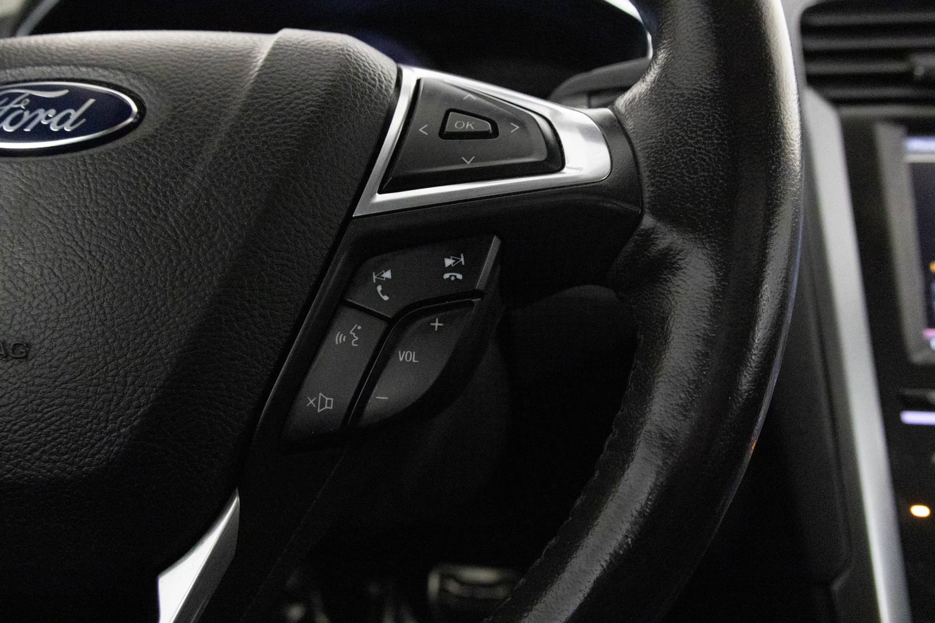 Used 2015 Ford Fusion Titanium image 29