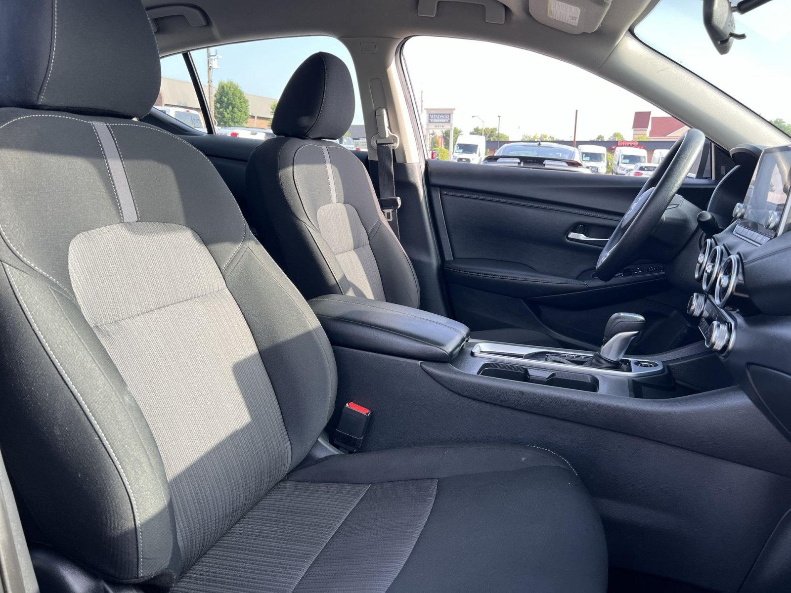 Used 2025 Nissan Sentra SV w/ Trunk Package FWD image 25