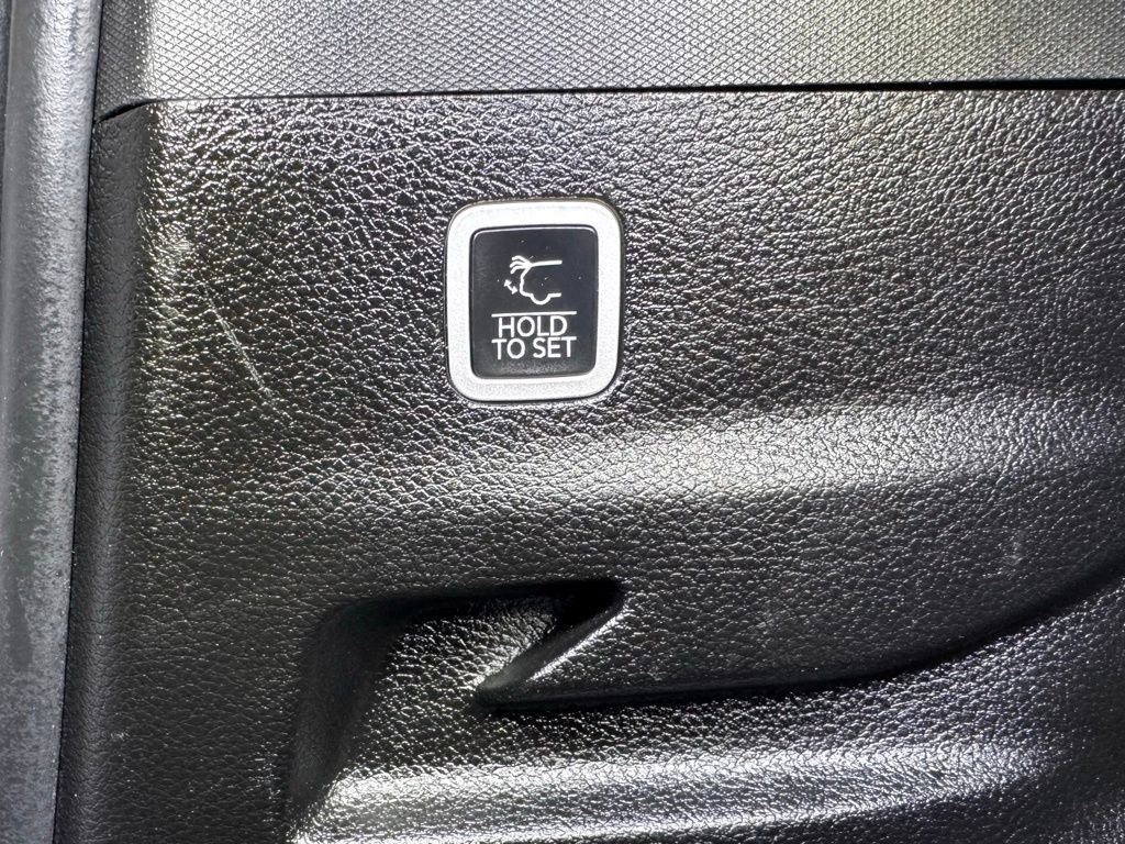 Used 2024 Jeep Wagoneer L Series II w/ Flexible Seating Group AWD/4WD image 58