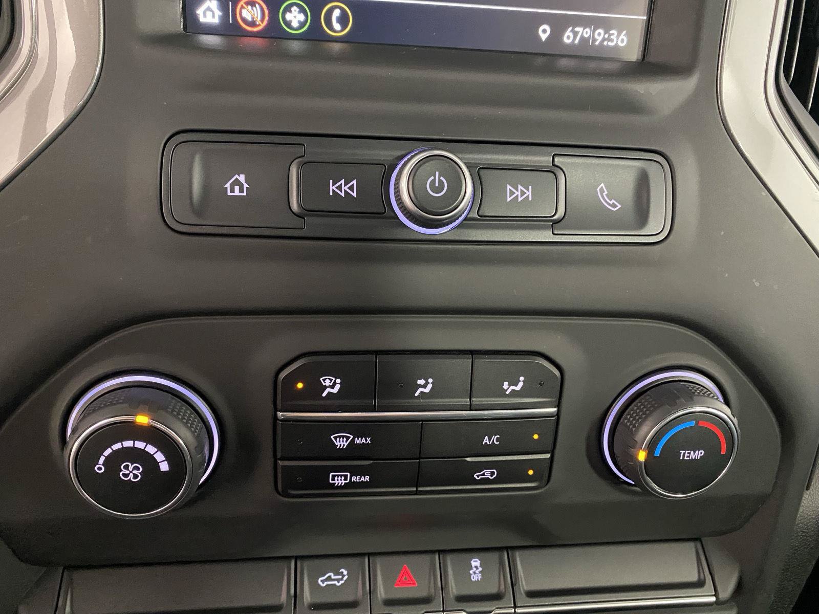 Used 2019 Chevrolet Silverado 1500 Custom w/ Custom Value Package AWD/4WD image 11